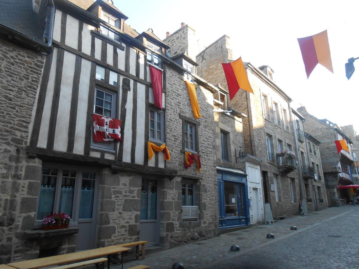 Bed and Breakfast La Tocade Del Arte - Dinan Lanvallay Екстер'єр фото